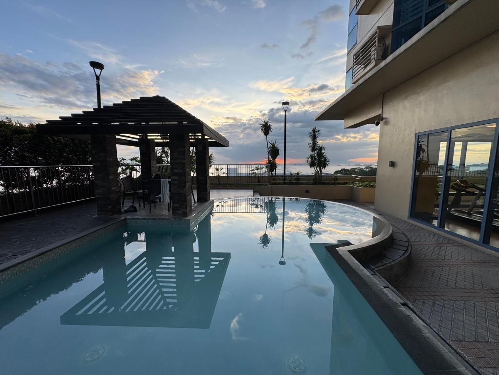 Grand Riviera Suites Маніла Екстер'єр фото