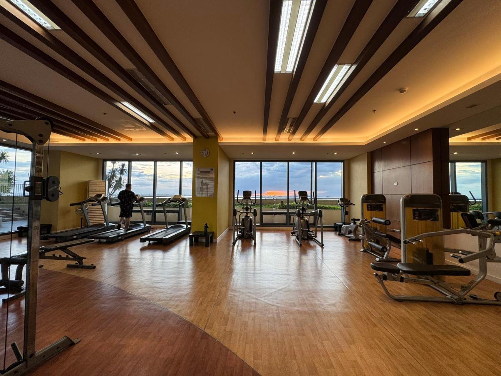 Grand Riviera Suites Маніла Екстер'єр фото